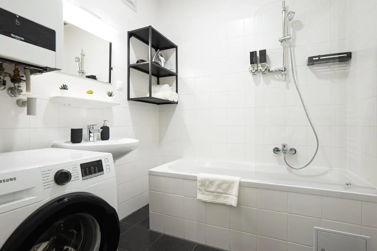 Bright 3-Room Apartment With A King-Size Bed Vienna 0*,  Austria