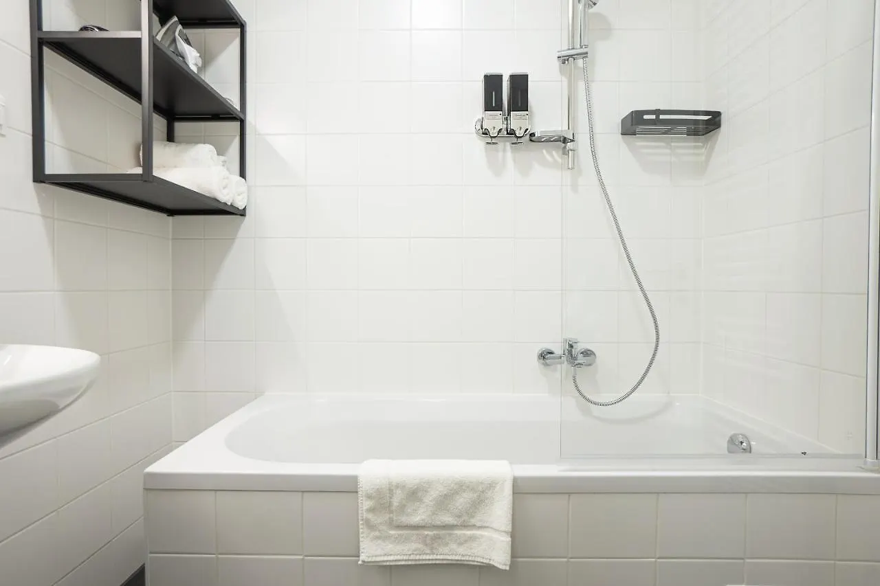 Bright 3-Room Apartment With A King-Size Bed Vienna