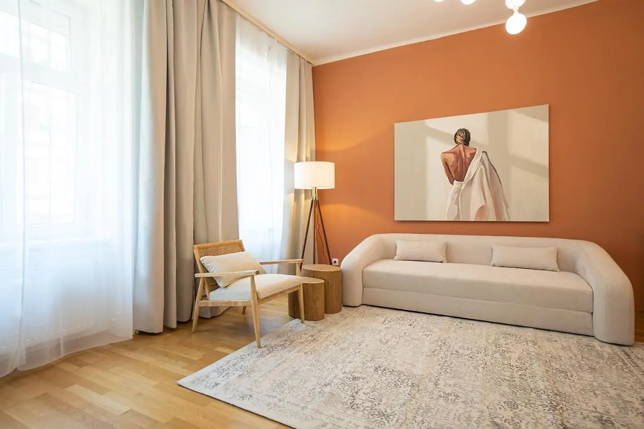 Bright 3-Room Apartment With A King-Size Bed Viena 0*,