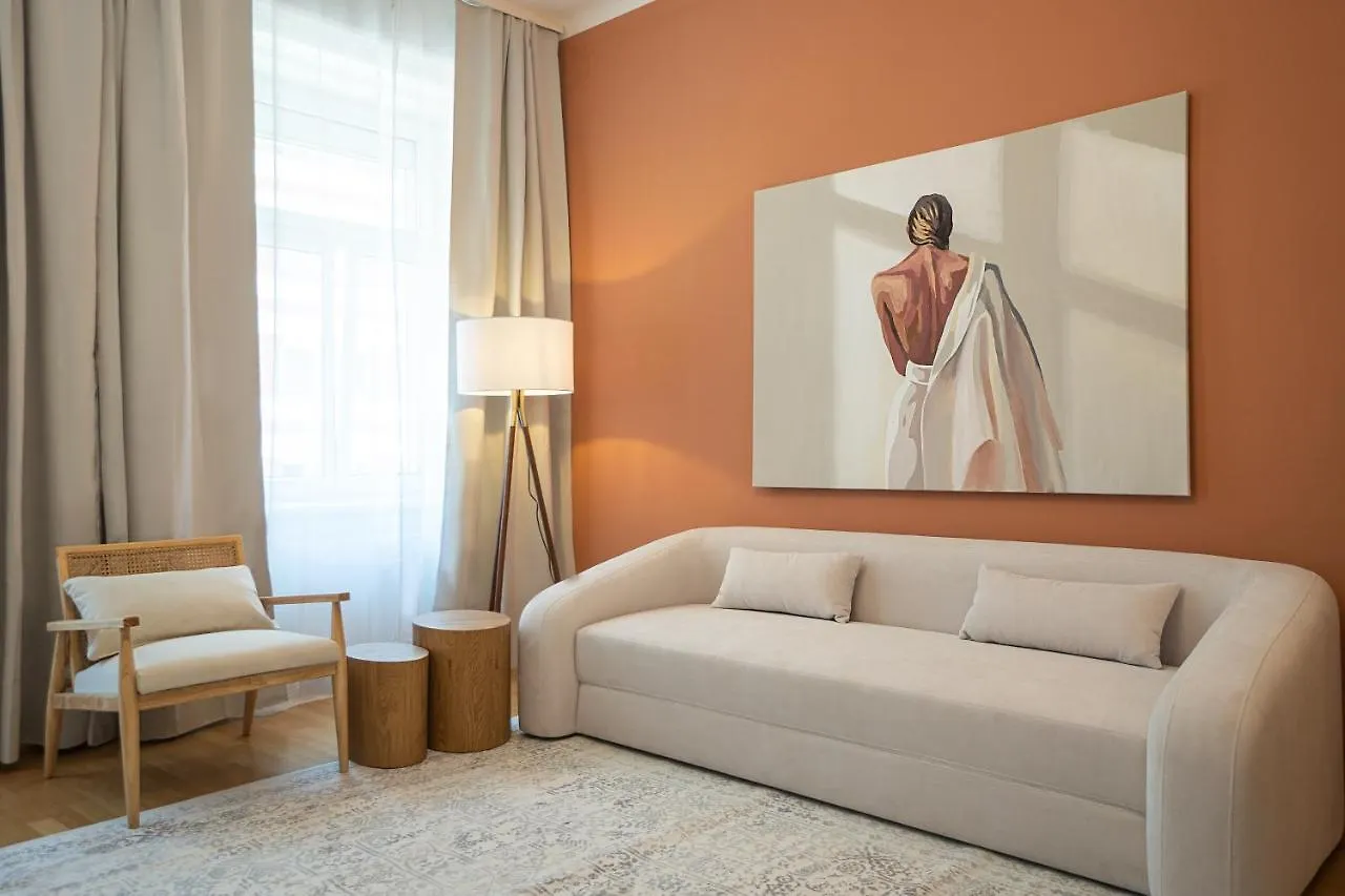 Bright 3-Room Apartment With A King-Size Bed Viena